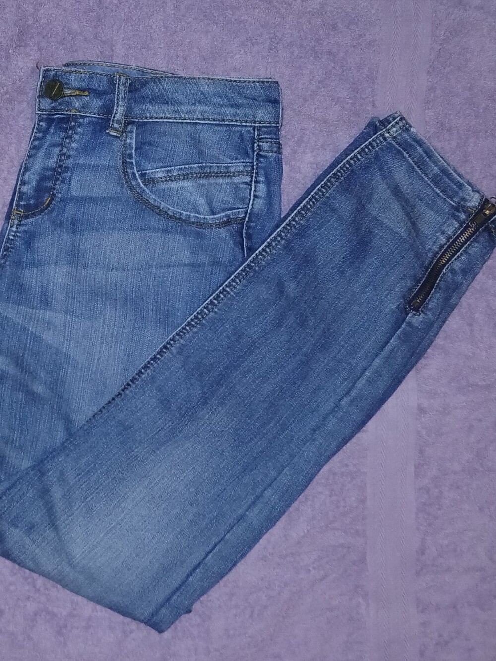 Allen B Medium Wash Blue Skinny Jeans w/ Zippered Ankle Design, Size 12 Womens